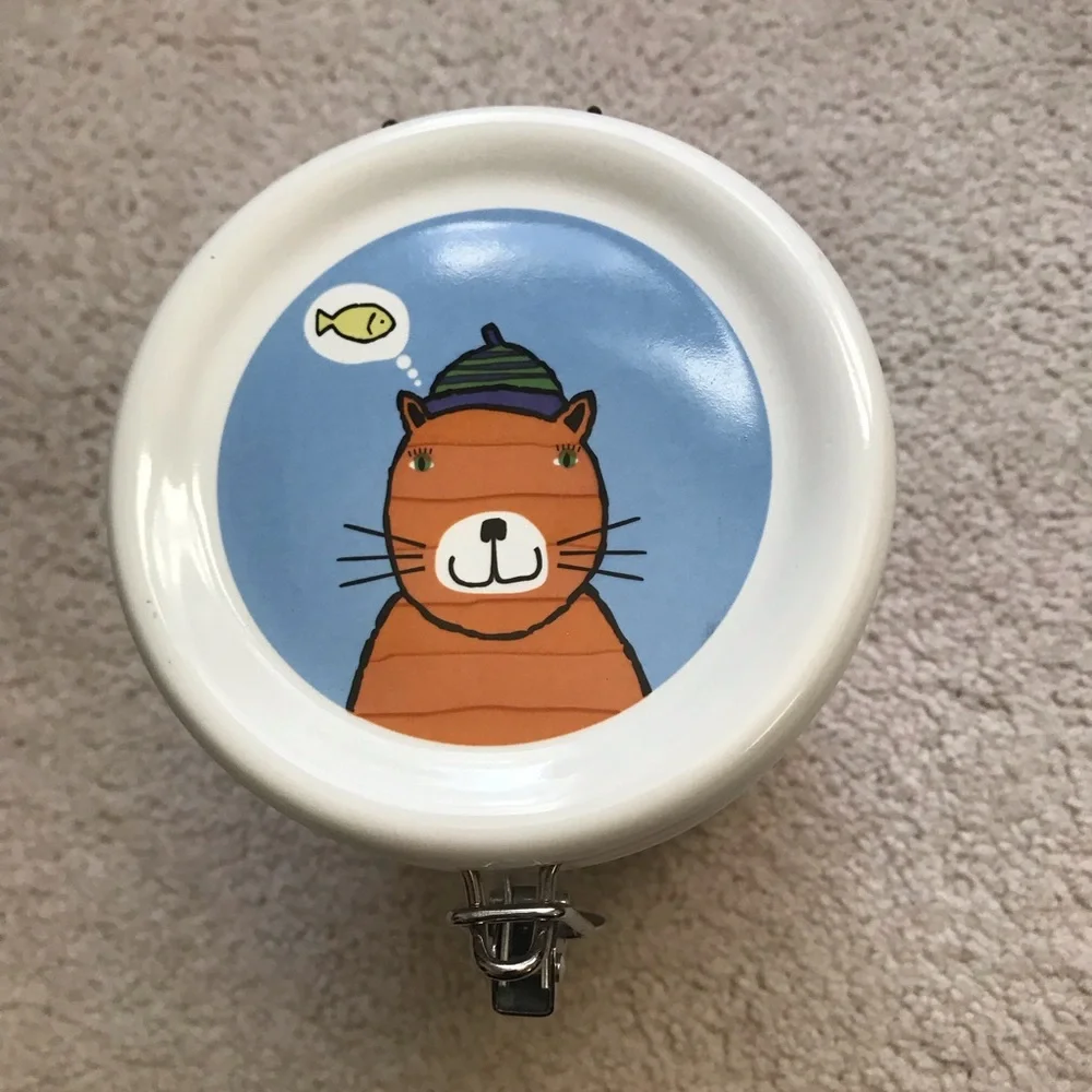 Signature Housewares charming stoneware